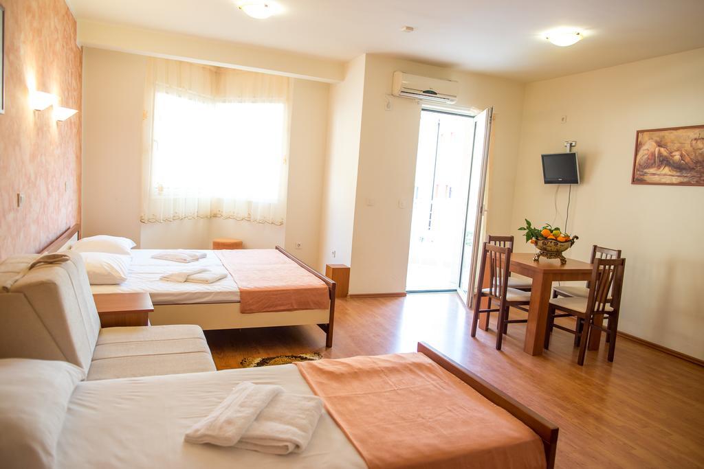 Residence Bella בודווה חדר תמונה