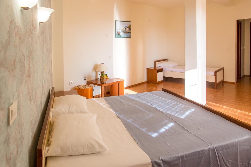 Residence Bella בודווה חדר תמונה